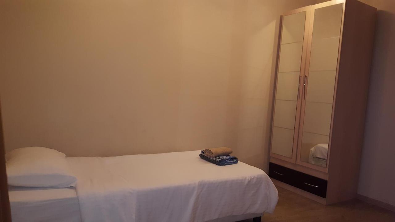 Apartment Rustaveli 1 Tbilissi Extérieur photo