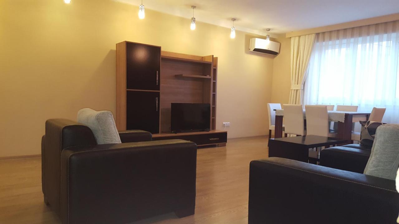 Apartment Rustaveli 1 Tbilissi Extérieur photo