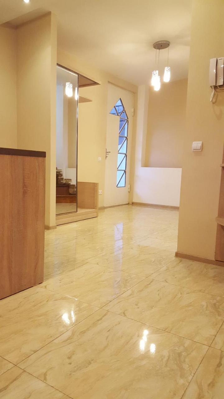 Apartment Rustaveli 1 Tbilissi Extérieur photo